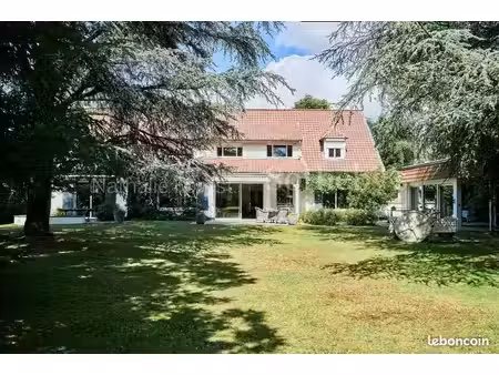 maison 2 pièces 361 m²