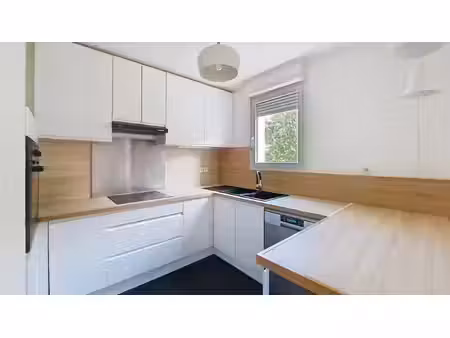 magnifique appartement type 4 avec balcon /terrasse