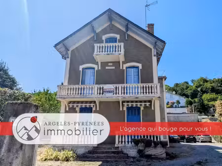 appartement t2 · argelès-gazost ville haute · balcon vue hau