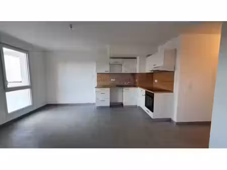 location d'un appartement f3 (66 m²) terrasse/parking à perpignan