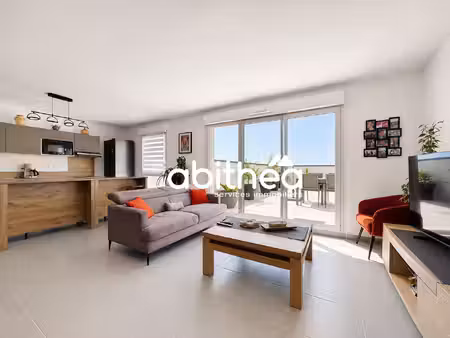 appartement t4 de 93 m2 avec terrasse 50 m2 dans une résiden