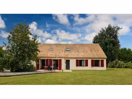 un véritable espace de vie familial à lombron : 210 m² et près de 3 000 m² de terrain