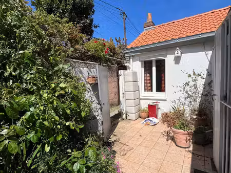 nantes chantenay une maison au calme avec jardin  en plein