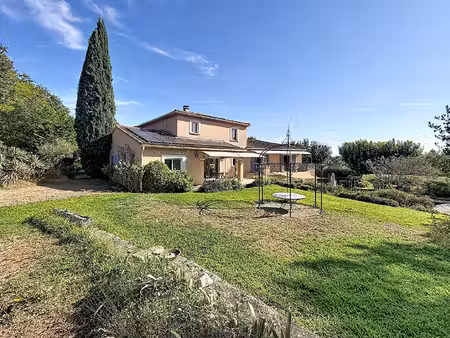 maison d'exception 260 m² 4 chambres piscine terrain 3 000 m² garage 30 m²