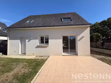 à louer - maison de 90 m² avec 3 chambres  garage et jardin clos à sainte-anne-d'auray