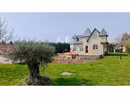 propriété 9 pièces 216 m²