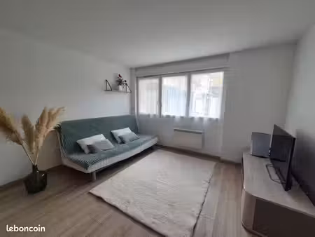 appartement t2 49 m² – saint-leu-d’esserent – dpe c – petite copro