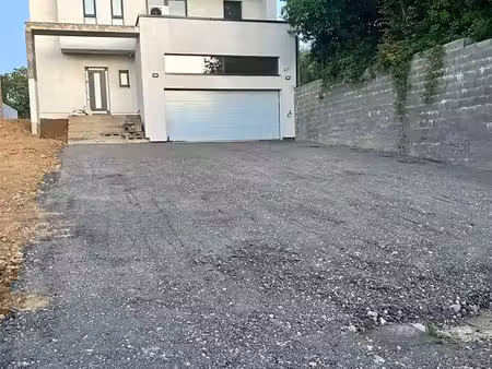 villa neuve avec piscine orédange