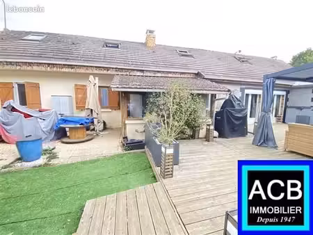 maison 8 pièces 150 m²