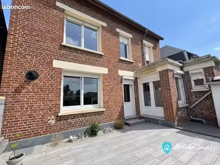 maison 7 pièces 165 m²