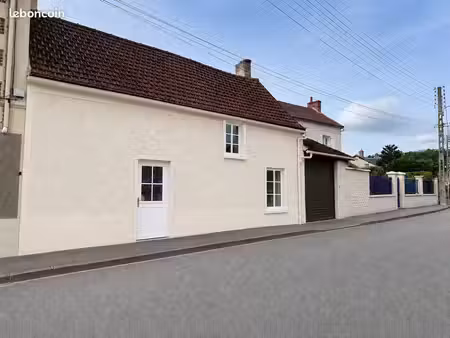 ? annonce bureau 25 m²  disponible prochainement
