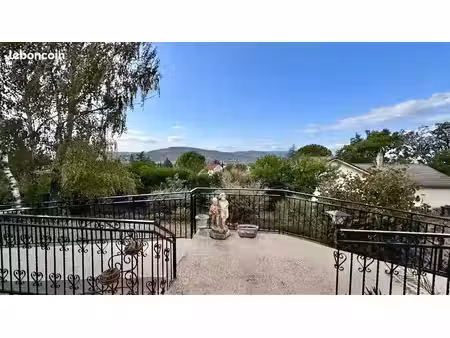 maison 4 pièces 121 m²