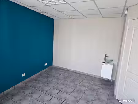 local commercial / bureau