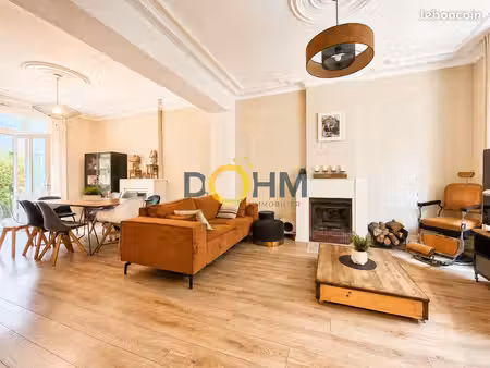 maison 7 pièces 185 m²