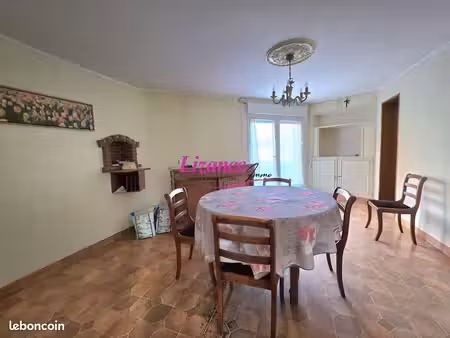 maison 8 pièces 197 m²