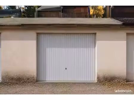 box / garage 18 m² – eyne station – 19 500