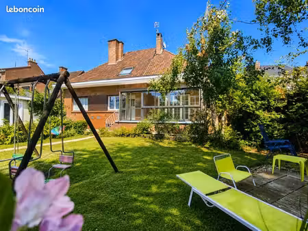 maison 5 pièces 180 m²