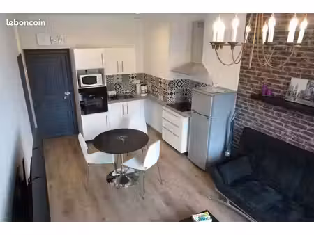 super f2 meublé avec parking et jardin collectif
