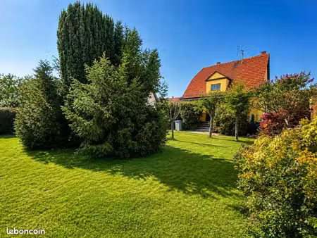 vente en nue-propriété d'une maison indépendante avec jardin  terrasse et garage