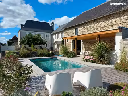 superbe demeure de charme avec piscine et dépendances à idron