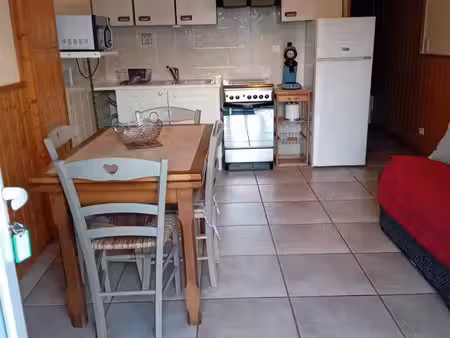 appartement t2 de 31 m² en rez-de-chaussée au lac de matemale