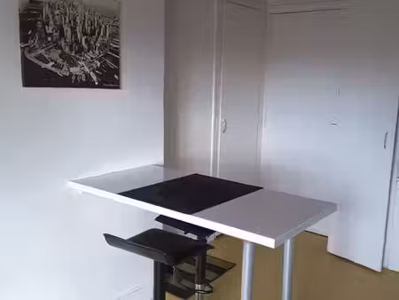 studio meublé proche centre ville