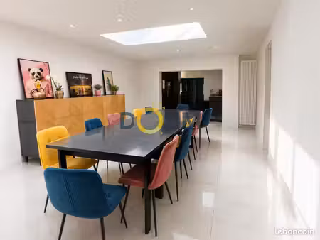maison de ville 7 pièces 231 m²