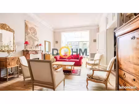 maison 9 pièces 344 m²