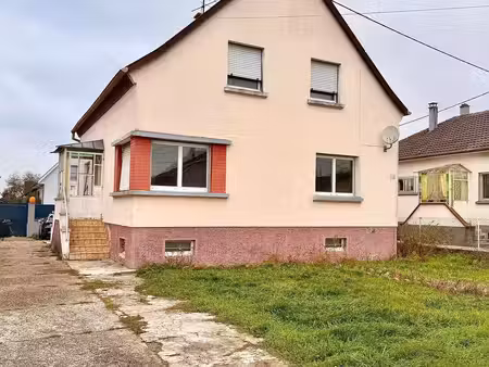 maison individuelle : 5 pièces 106 m2