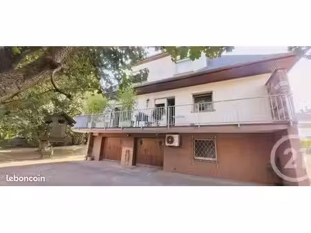 maison 7 pièces 204 m²