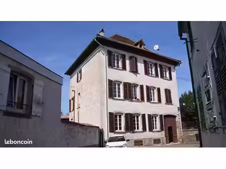 studio 1 pièce 28 m²
