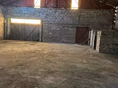 location hangar