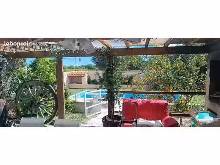 villa climatisée avec piscine
