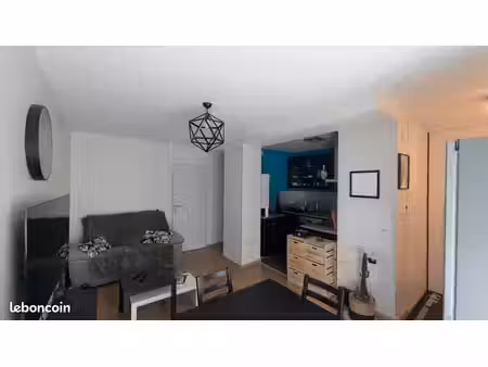 t2 meublé en rez-de jardin avec garage et cave
