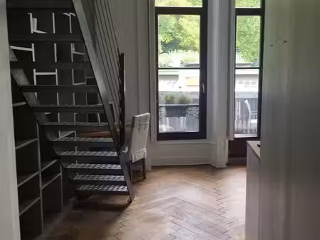vente grand studio aix les bains centre-ville