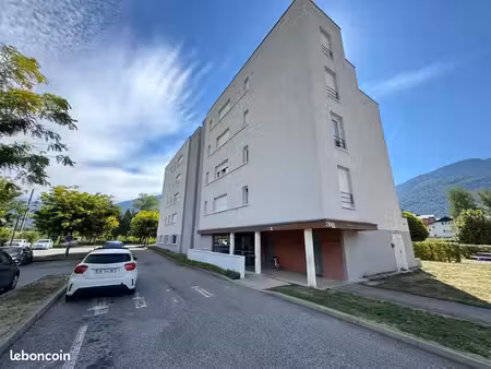 appartement 3 pièces 74 m²