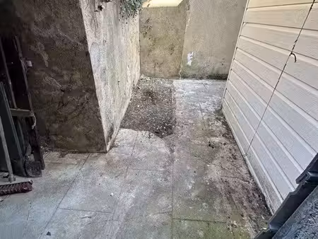 maison divisée en deux appartements