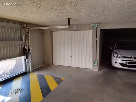 garage en sous-sol sécurisé
