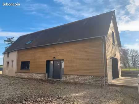 maison de campagne + maison d'amis + etang