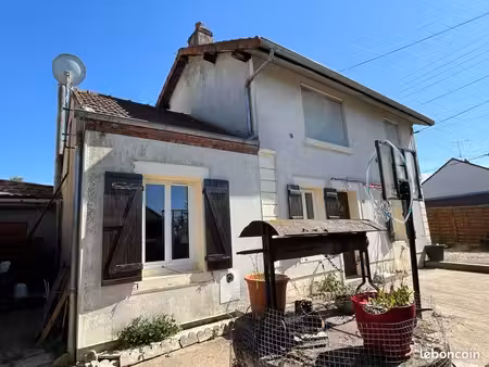 maison  80 m² trois chambres montceau-les-mines  libre de suite