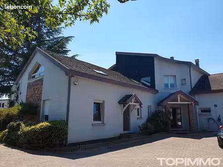 immeuble 18 pièces 530 m²