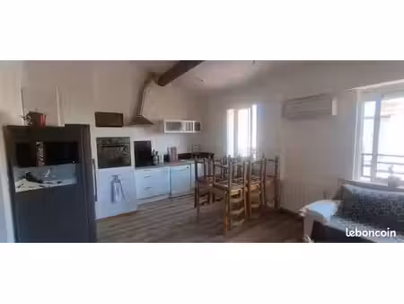 location maison de village