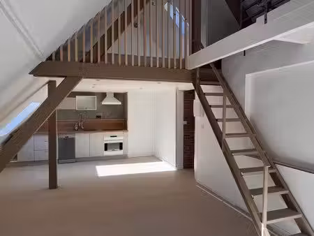 duplex 2 chambres avec balcon  carport  clim