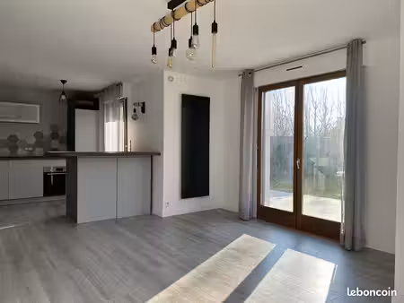charmant 2 pièces de 47 m² entièrement rénové sur epagny