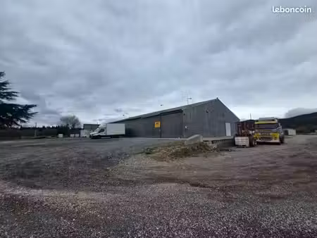 location hangar