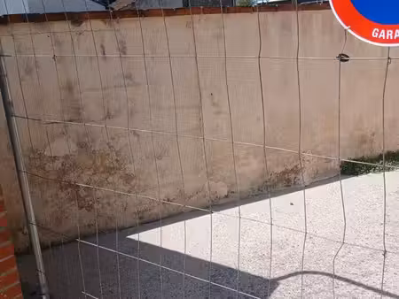 loue place de parking privé pour voiture ou camionette ou autre
