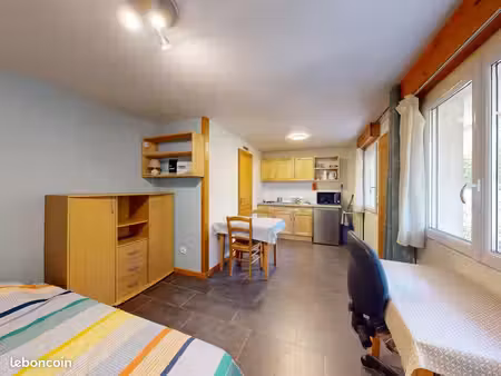 studio 1 pièce 18 m²