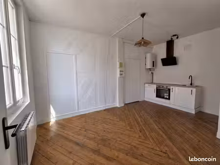 appartement 29m2  entièrement refait à neuf  meuble  disponible novembre 2026