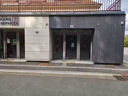 a louer local commercial
