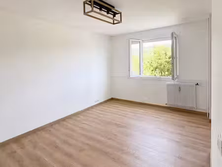 t2 45m2 avec garage et cave - annemasse/ limite vétraz-monthoux